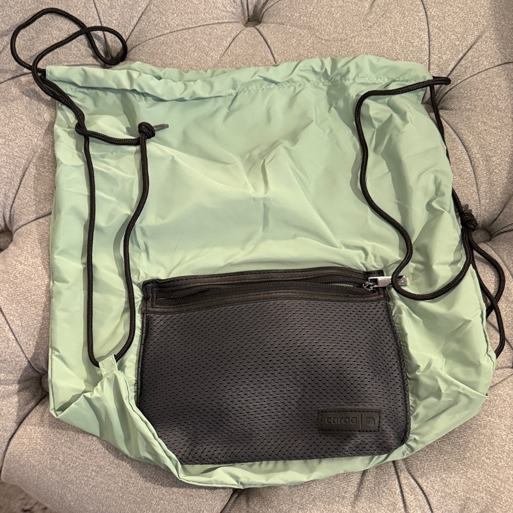 JetBlue x Caraa Mint - black mesh foldable backpack